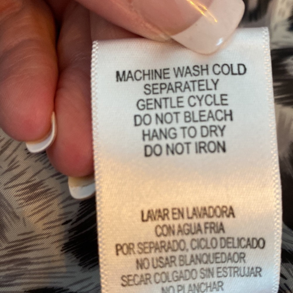 KUT FROM THE KLOTH FAUX LEATHER MOTO JACKET - Large - Picture 6 of 6